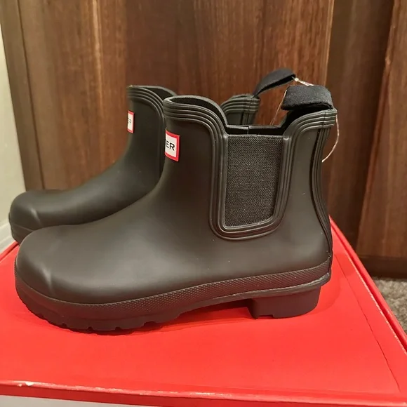 Hunter Black Chelsea Rain Boots Size 8 - Picture 3 of 7